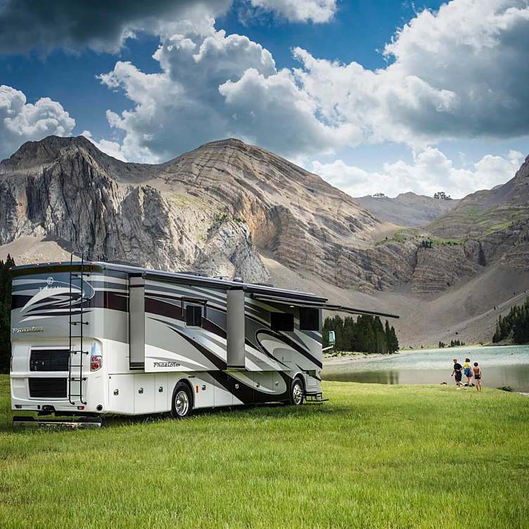 5 Favorite Weekend RV Getaways for Families | Tiffin Motorhomes