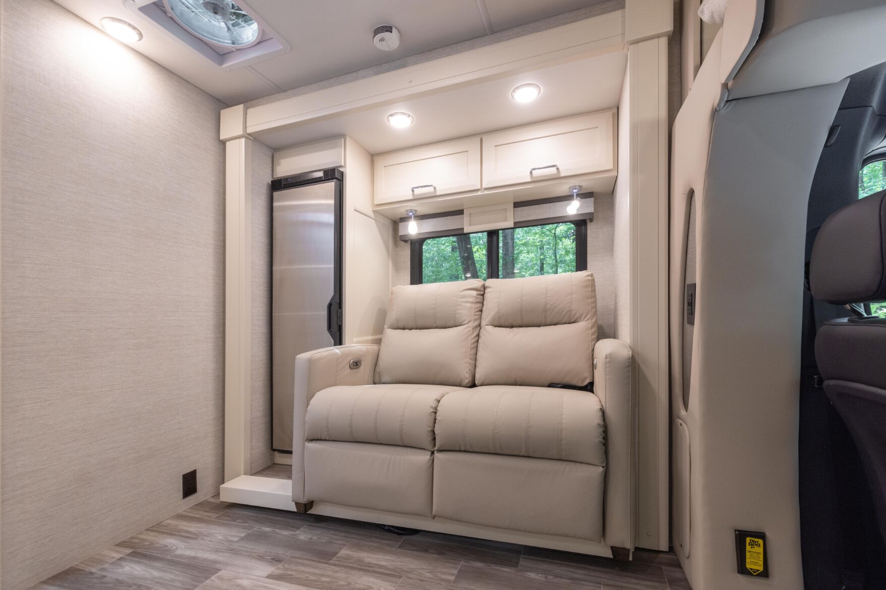 2024 Wayfarer 25 LW Floor Plan Spotlight | Tiffin Motorhomes