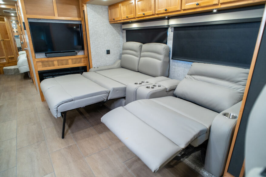 RED 340 theater seat