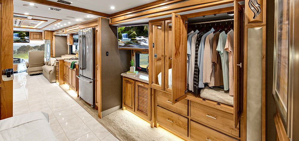 My19 Phaeton Bedroom4