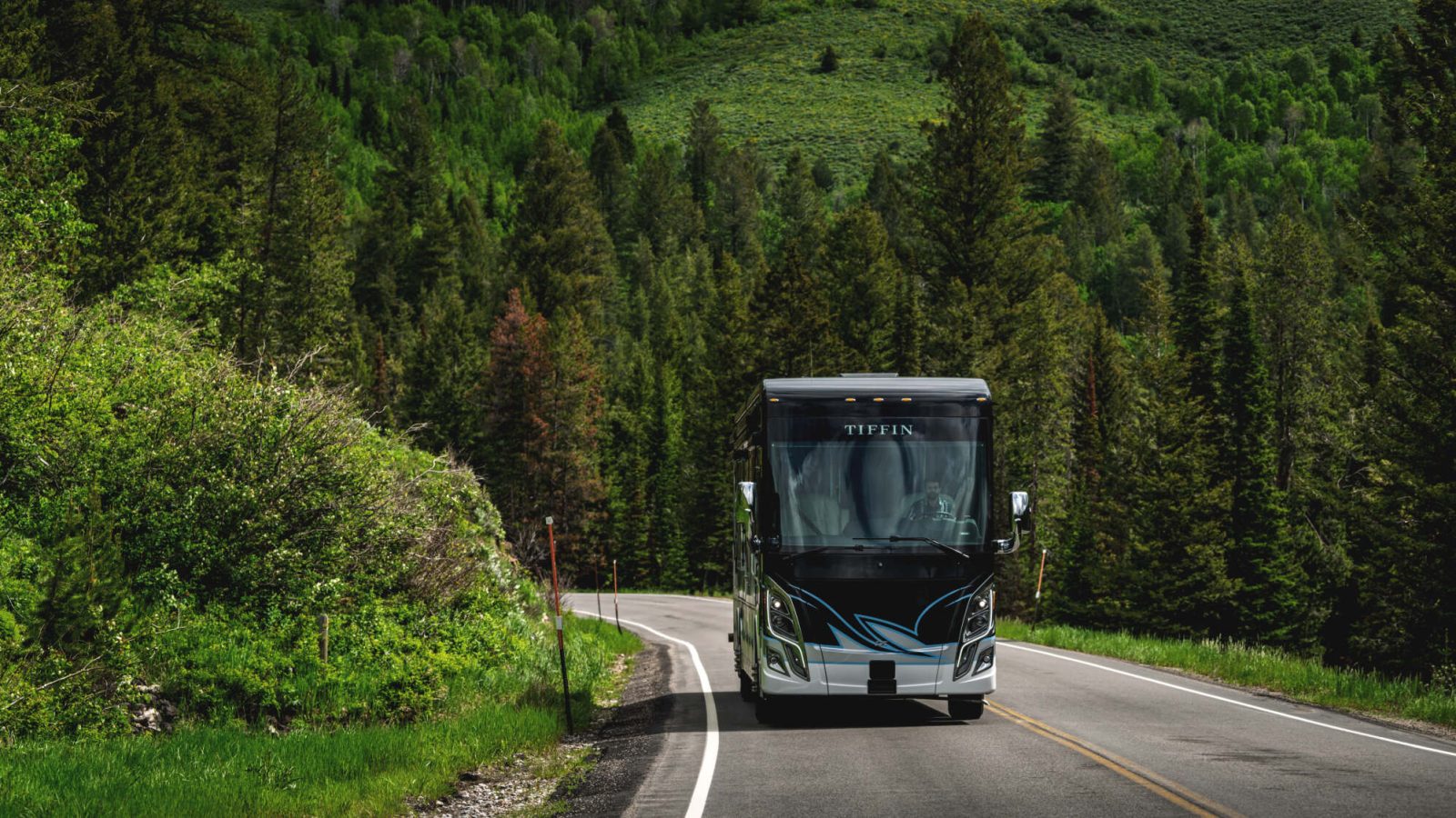 2024 Zephyr 45 FZ Floor Plan Spotlight