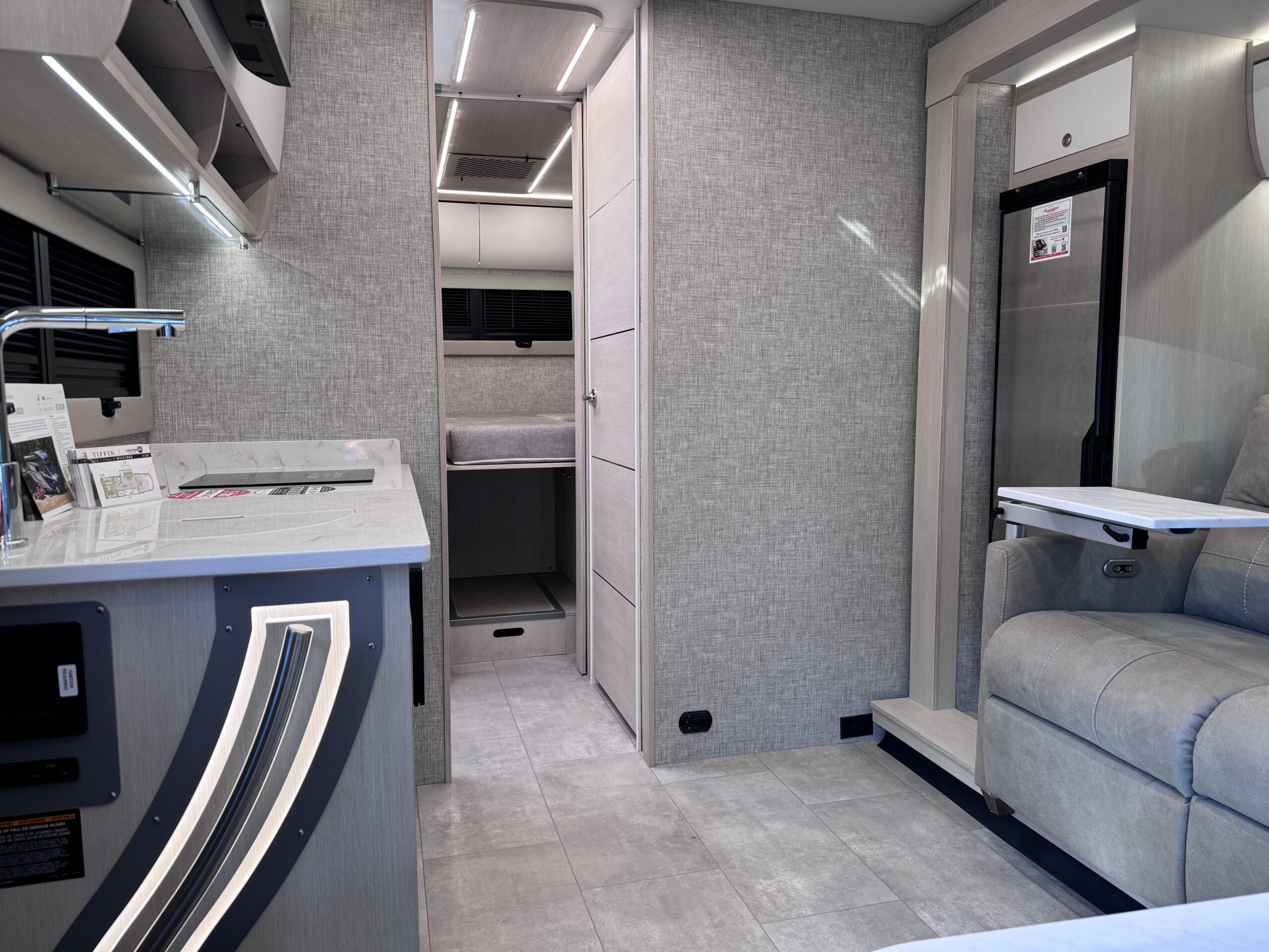 2025 Wayfarer - Tiffin Motorhomes