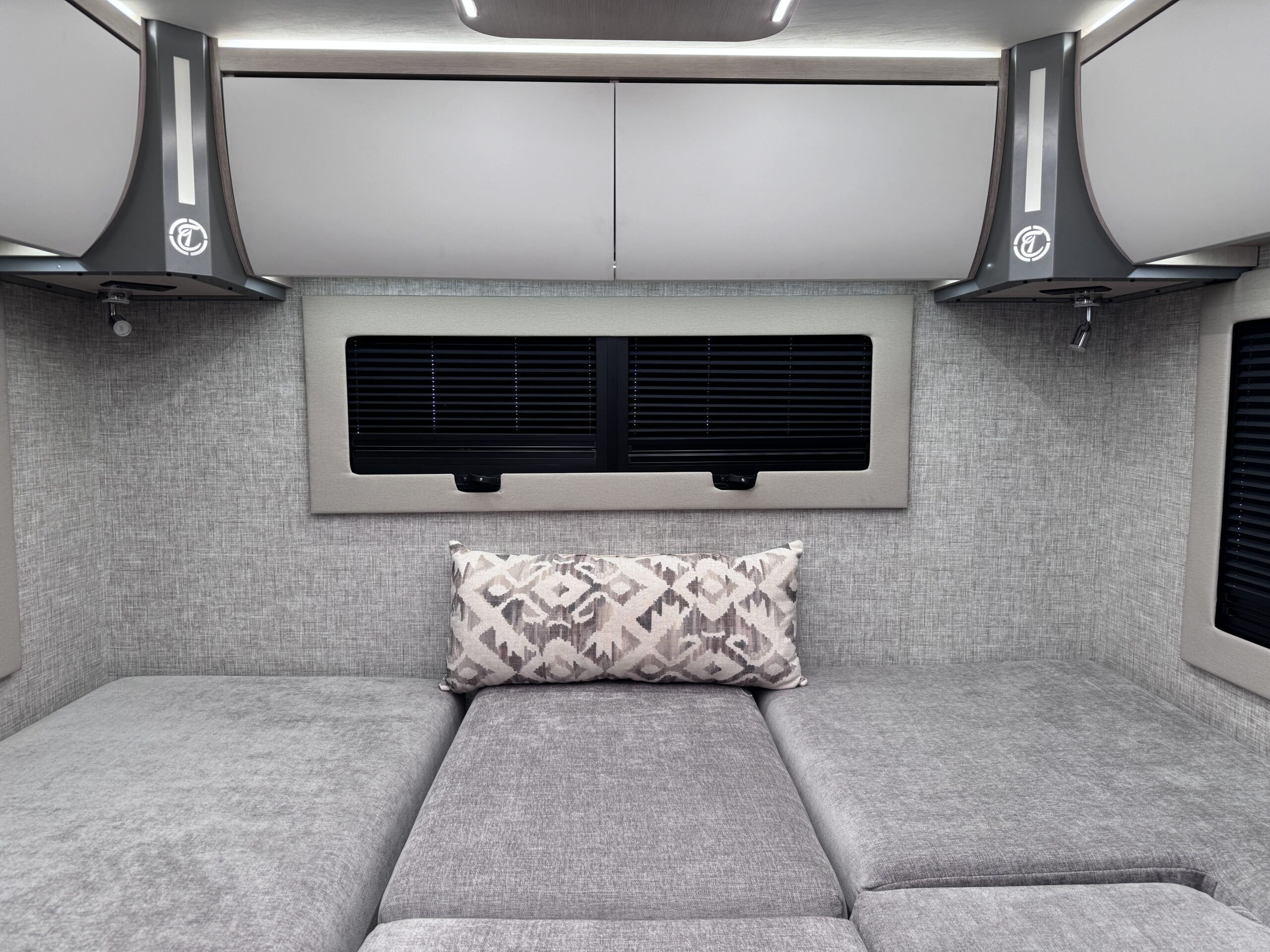 2025 Wayfarer - Tiffin Motorhomes