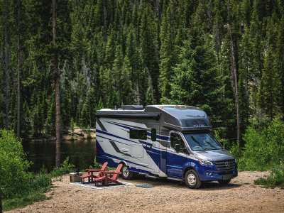 2025 Wayfarer 25 XRW Floor Plan Spotlight