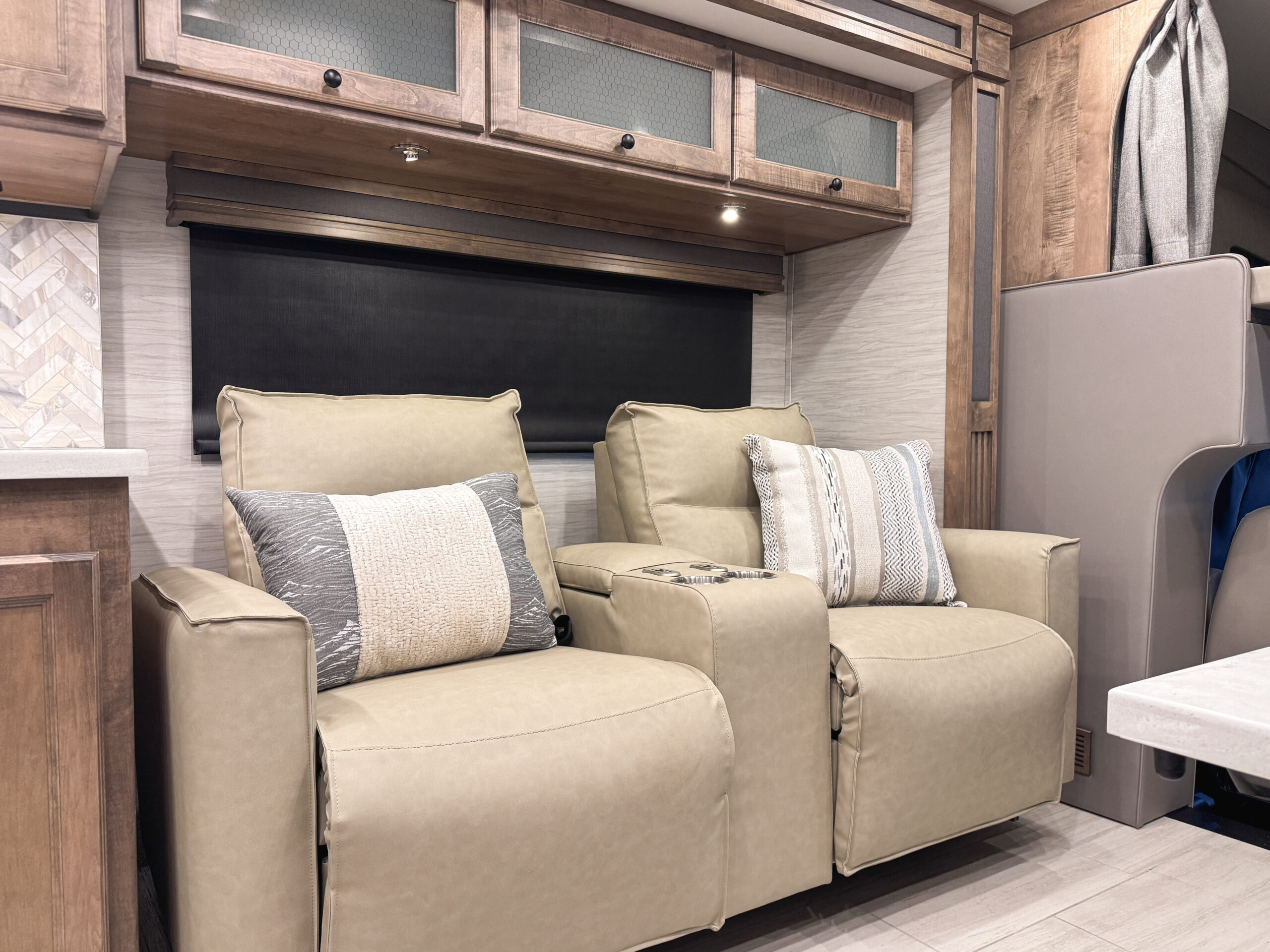 Allegro Bay 34 DB (NEW) Image