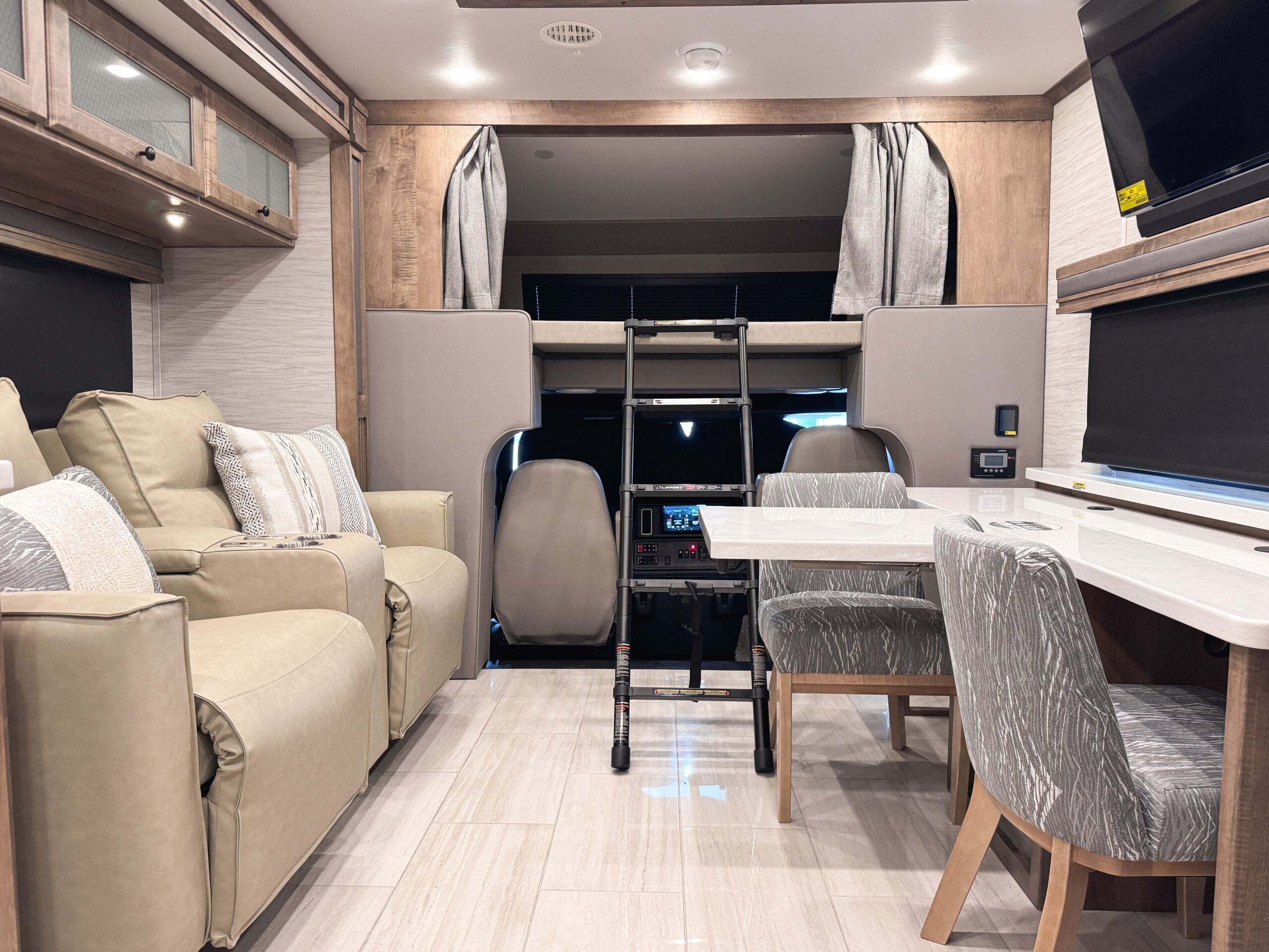 Allegro Bay 34 DB (NEW) Image