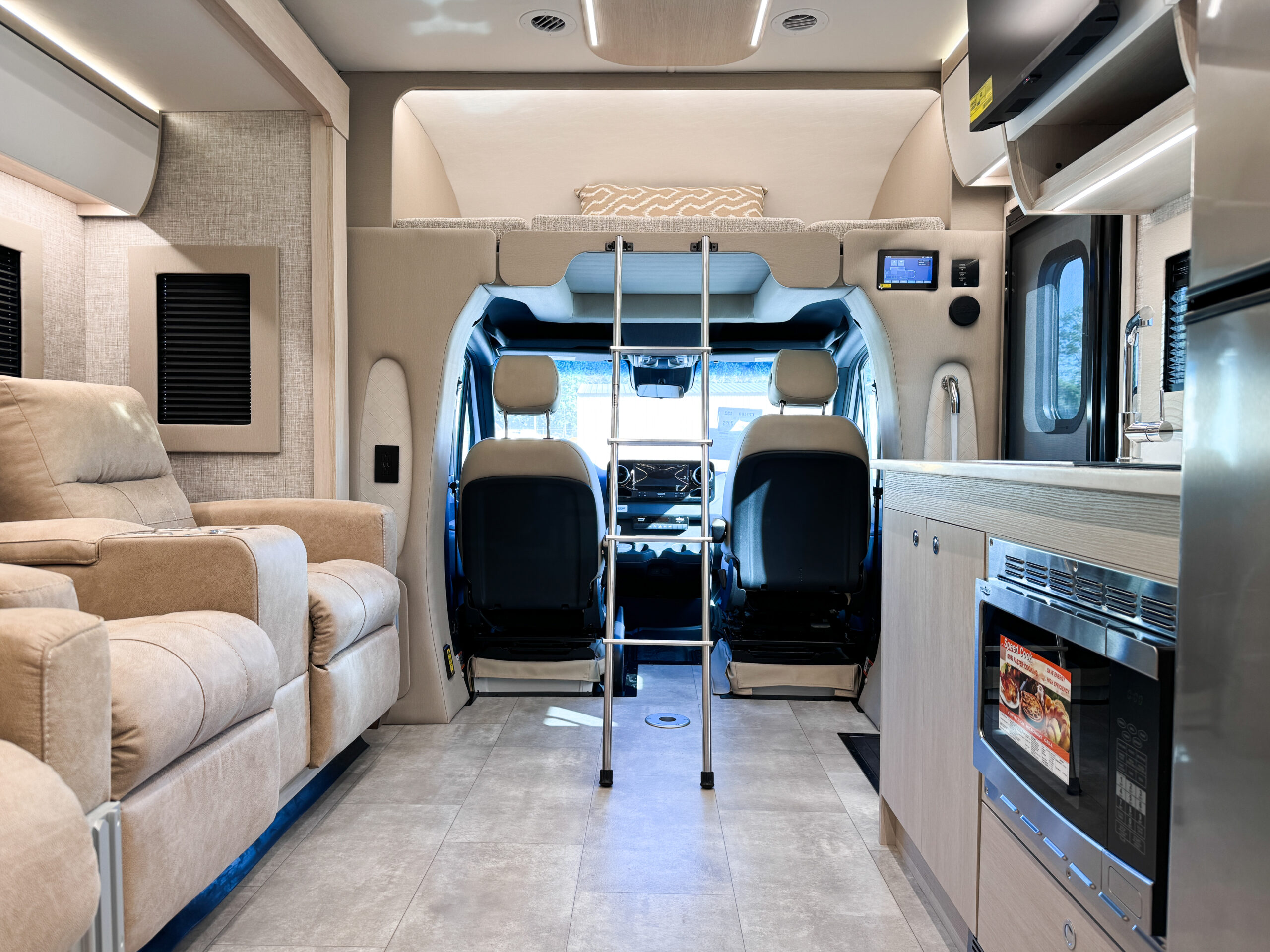  Wayfarer 25 XRW Image