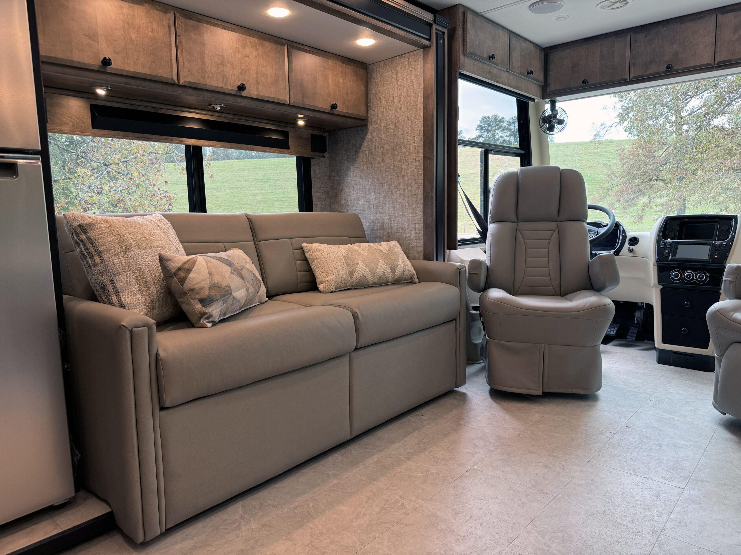 Allegro Breeze 33 BR Image