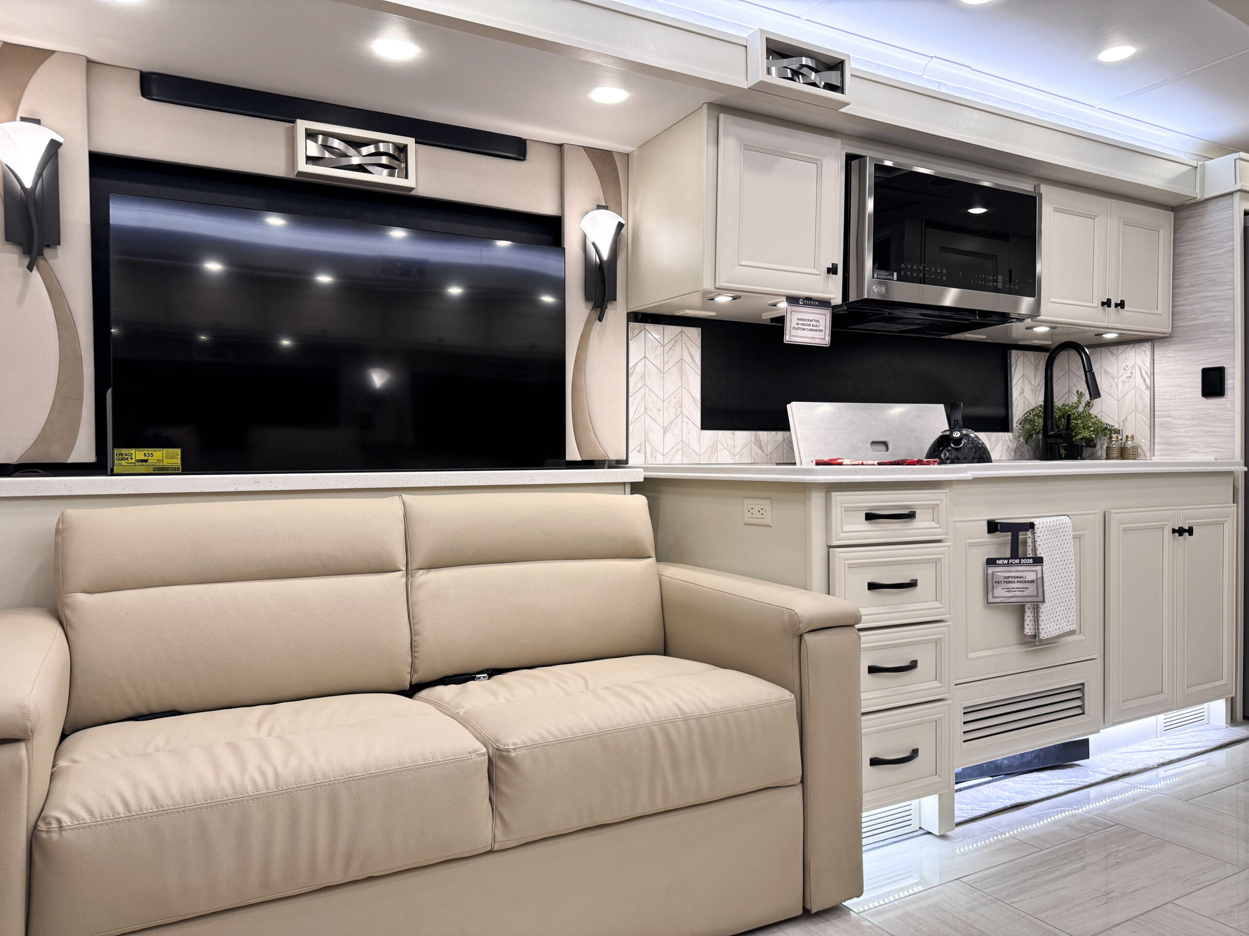  Phaeton 37 BH  Image