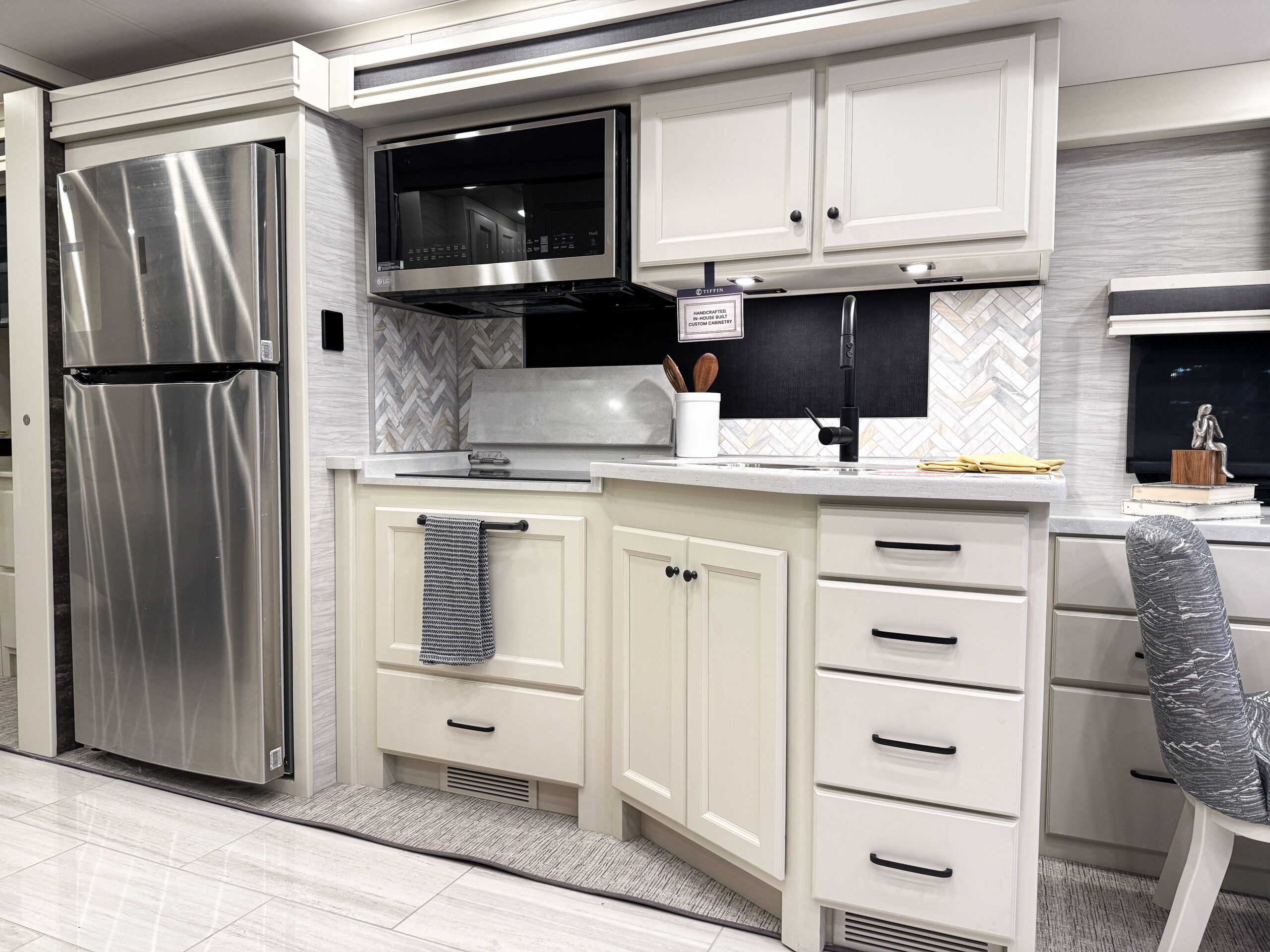 Allegro Bay 38 BB Image
