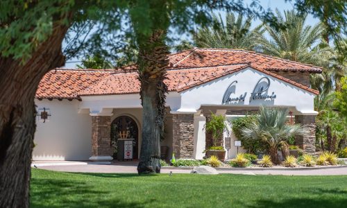 Beyond the Gate: How to Choose the Right RV Resort Community for Your Tiffin Lifestyle